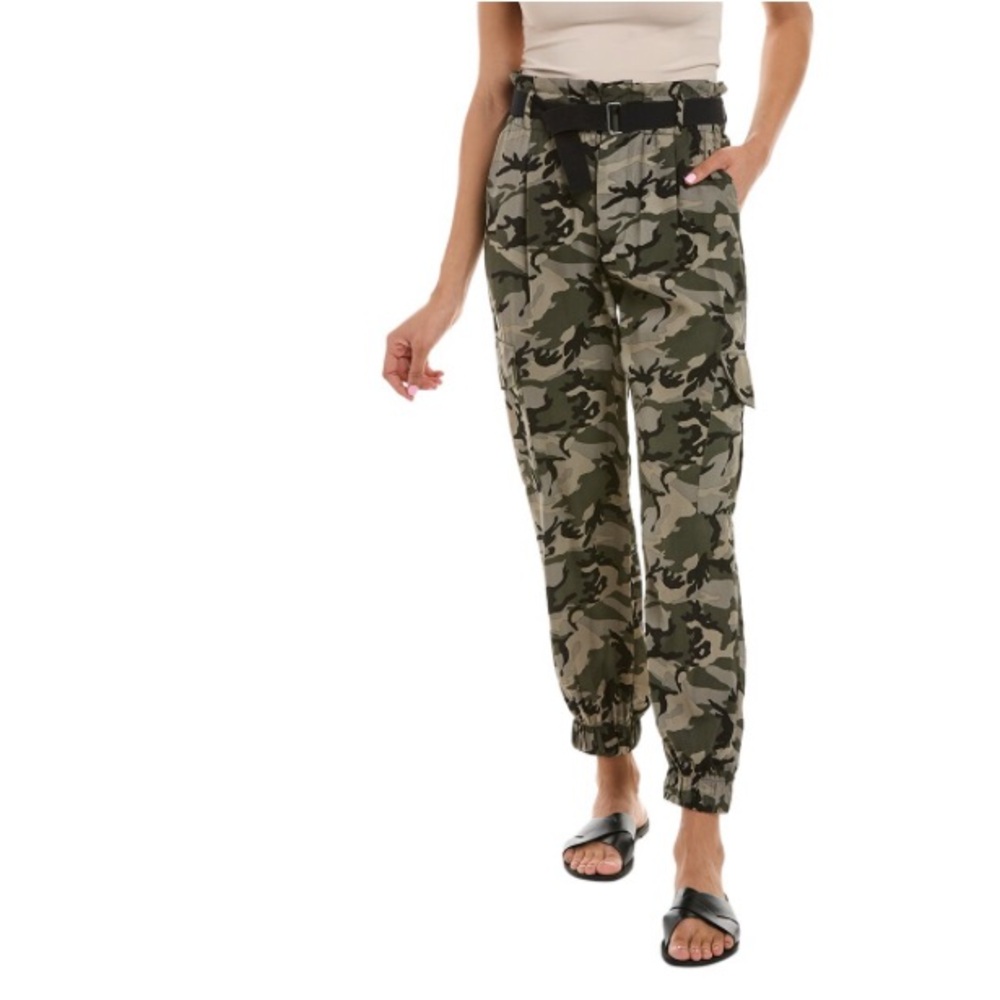 ELAN Camo‎ High Waist Paperbag Cargo Jogger Pant With Belt Size M
